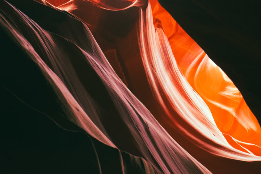 red and orange cliff wall of the antelope canyon